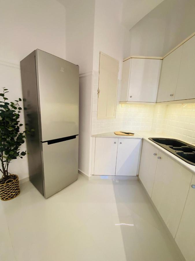 2 Bd Apt In Koukaki 8' Away From Acropolis Athens Exterior photo